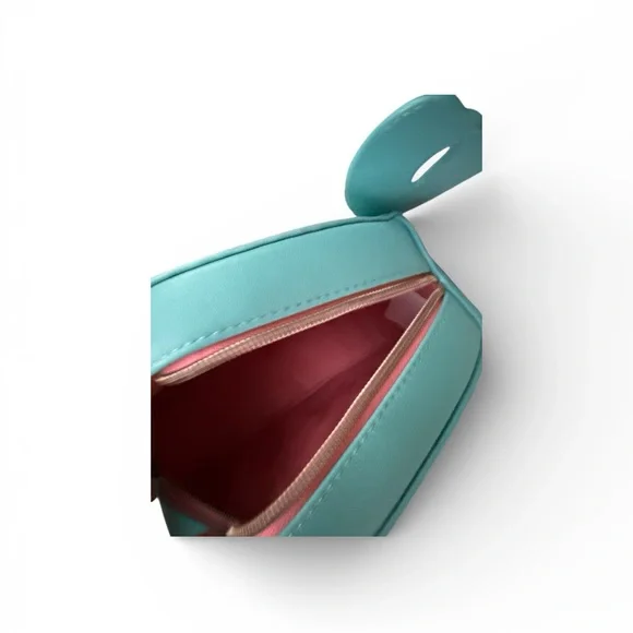 Loungefly *NWT* Tony Tony Chopper Cosplay One Piece Crossbody Bag - Picture 4 of 4